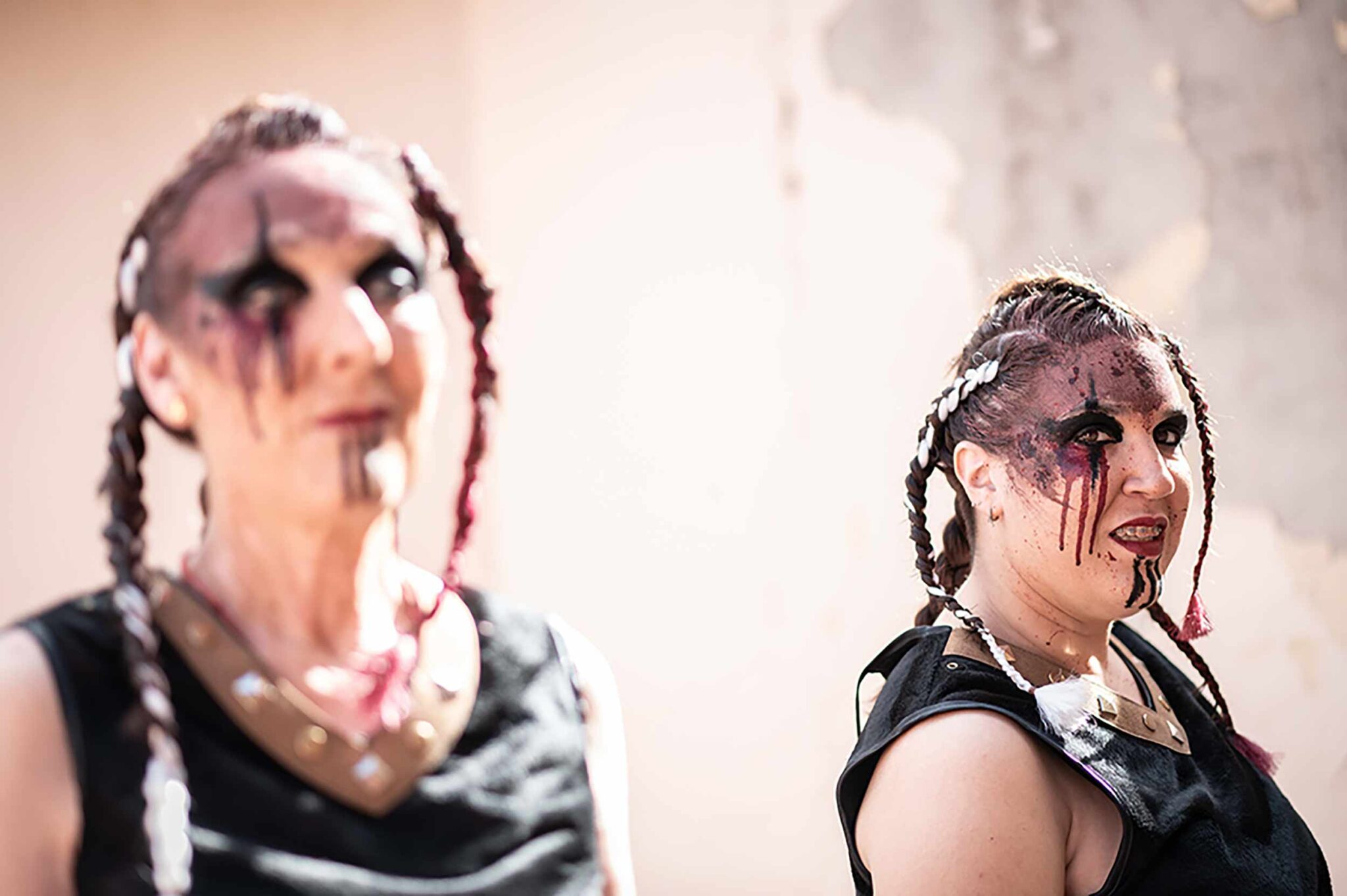 moros i cristians en albaida maquillage preparació entrada 9 octubre