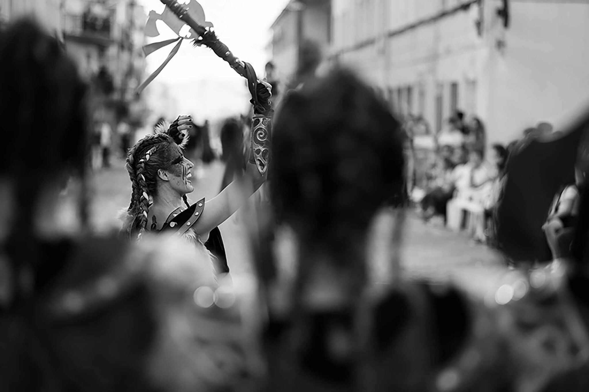 moros i cristians en albaida maquillage preparació entrada 9 octubre muntanyesos filaes