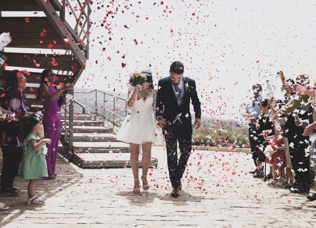 foto boda saliendo arroz