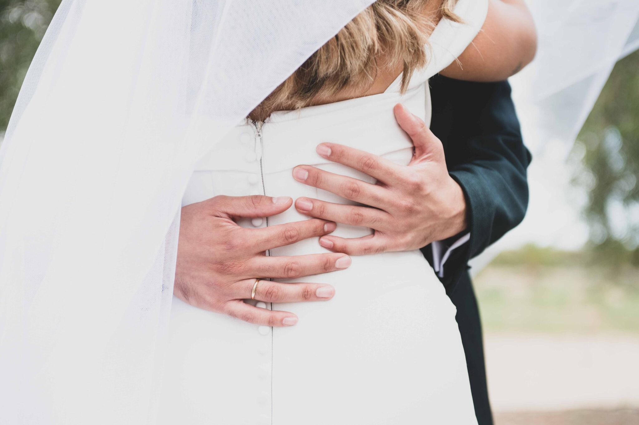 detalles momentos anillos compromiso sesión de pareja boda